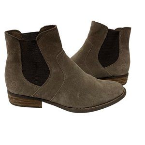 Born cove women ankle brown leather boots size 7M casual style.